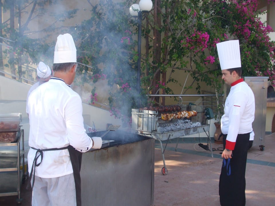 Grillabend Hydramis Palace Beach Resort