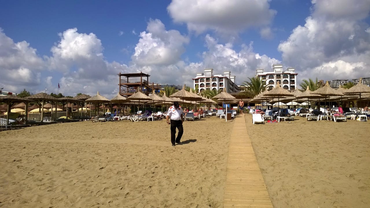 Strand Quattro Beach Spa & Resort