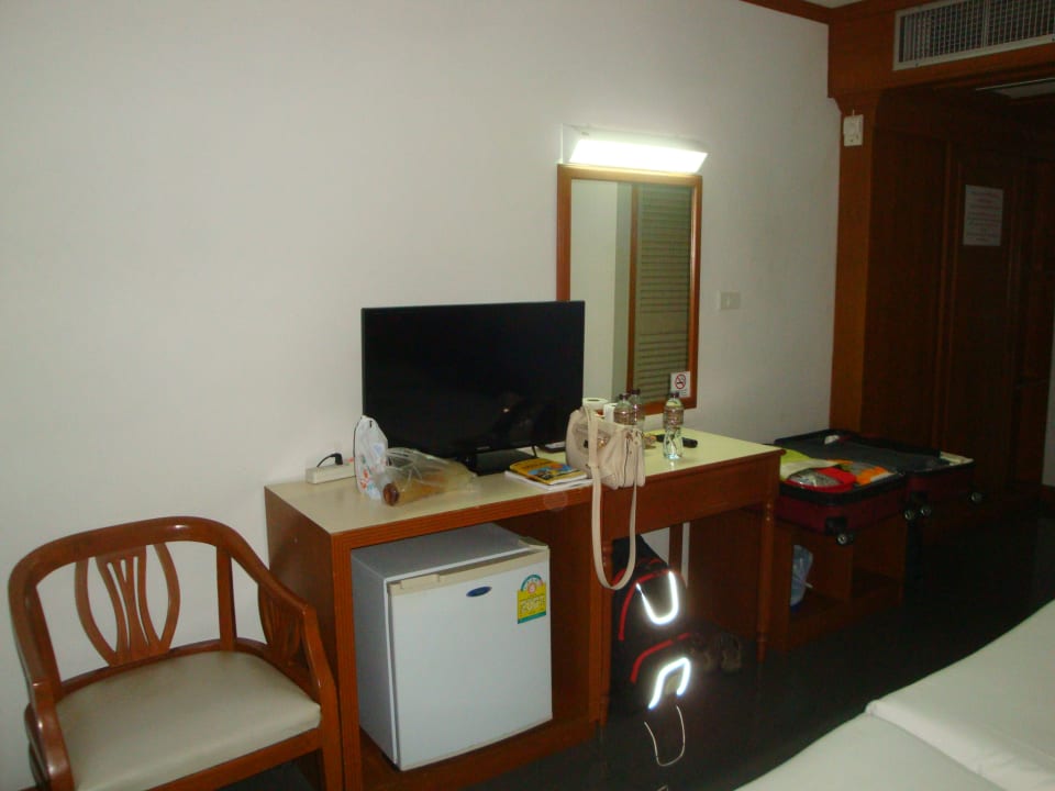 Zimmer Jed Pee Nong Hotel