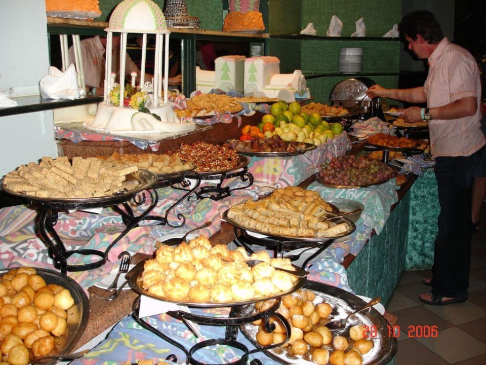 Das Kuchen Buffet Golden Beach Resort