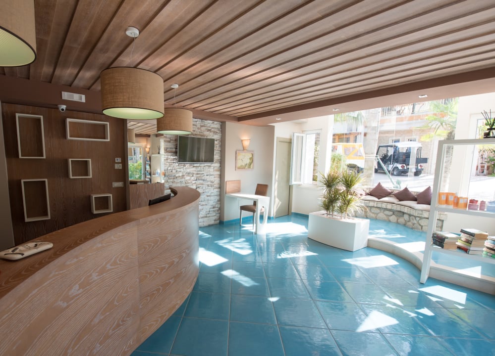Lobby Baia Del Godano Resort & Spa