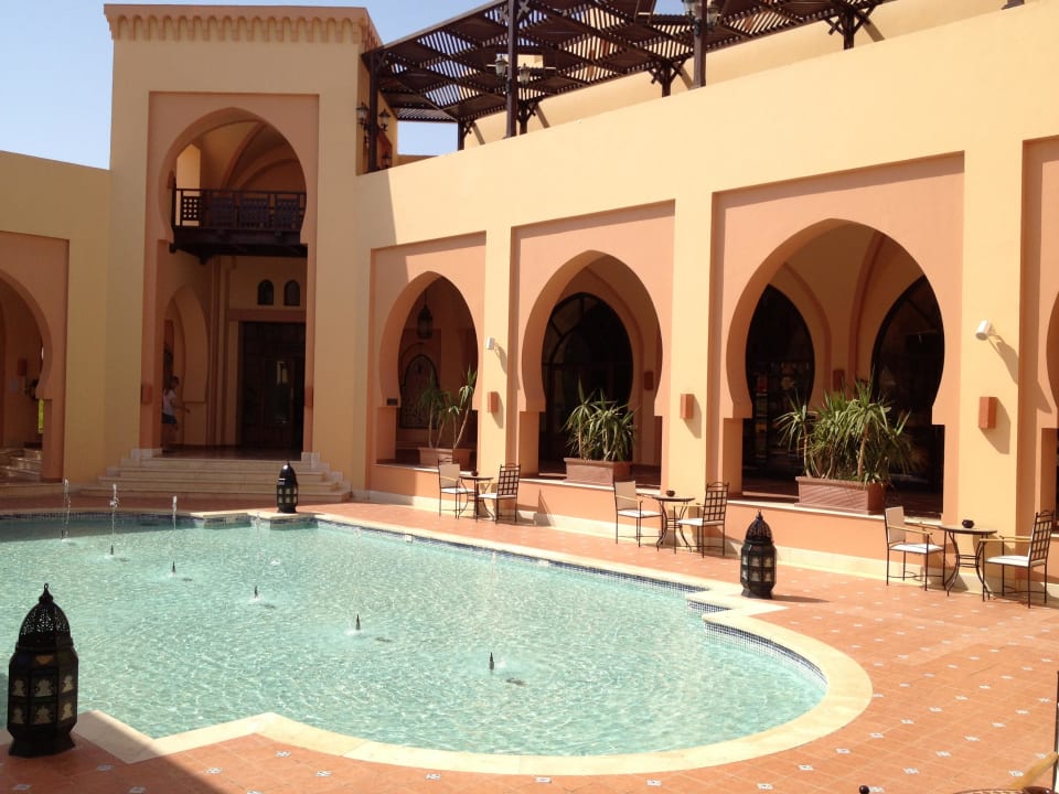 Eingang zum Restaurant Steigenberger Coraya Beach - Adults only