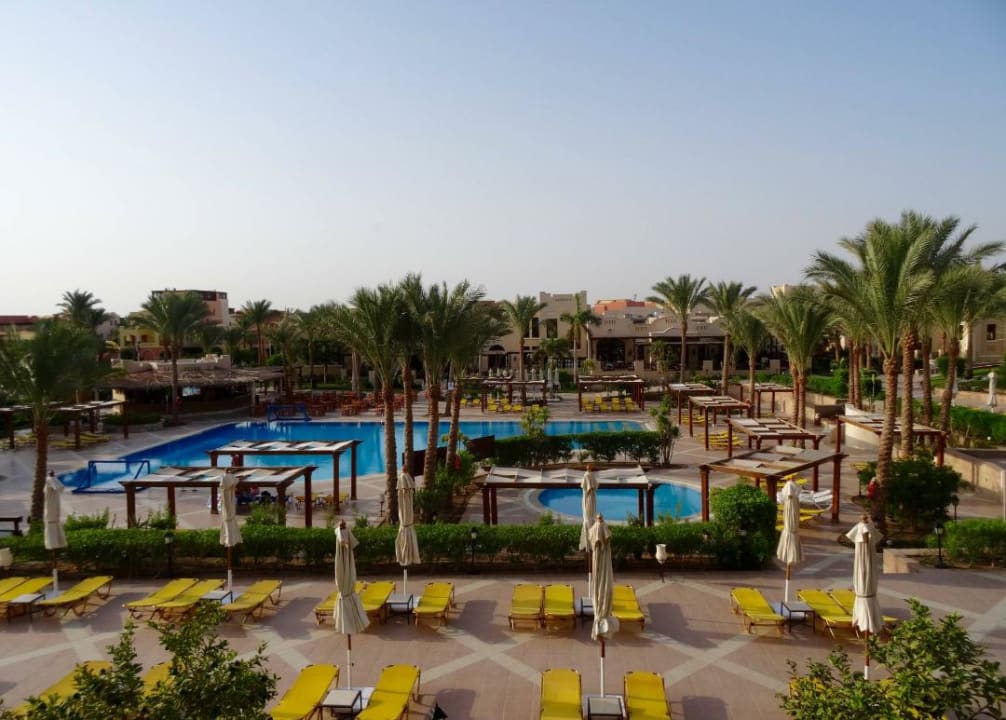Blick zum Pool  Hotel JAZ Makadi Star & Spa