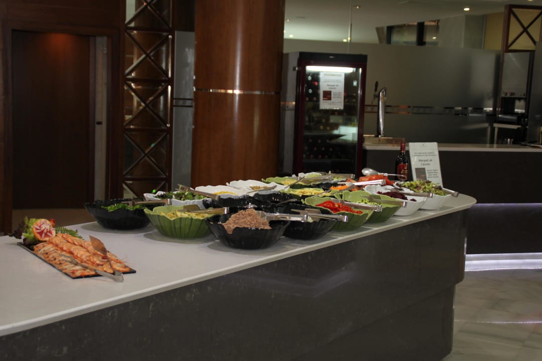 Salatbuffet frisch Hotel Serrano Palace