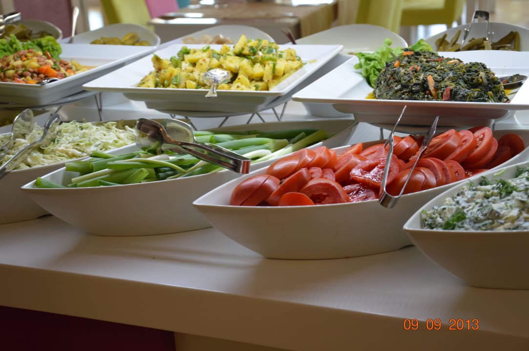 Salate zum selber zusammenstellen Ramada Resort by Wyndham Side