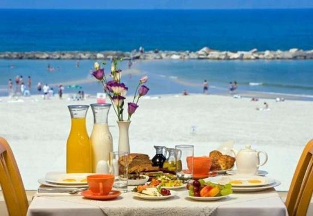 Renaissance Tel Aviv Hotel Israely Breakfast Hotel Renaissance Tel Aviv