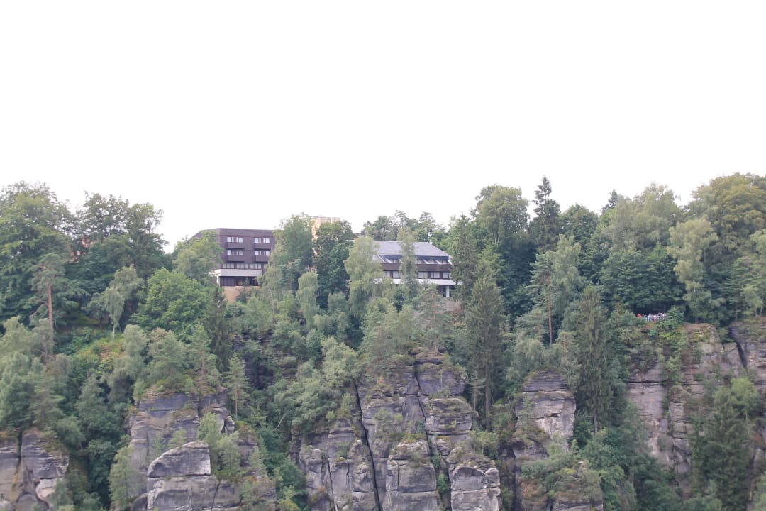 Blick von Aussichtspunkt Berghotel Bastei
