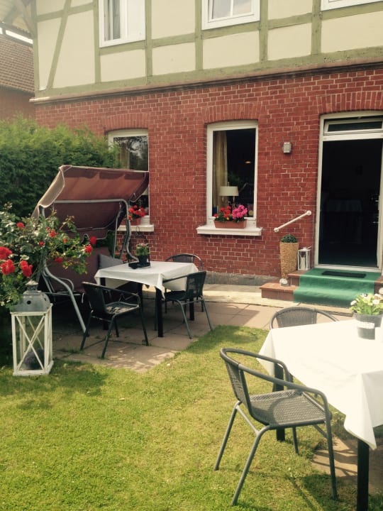 Gartenanlage Elbhotel am Hafen