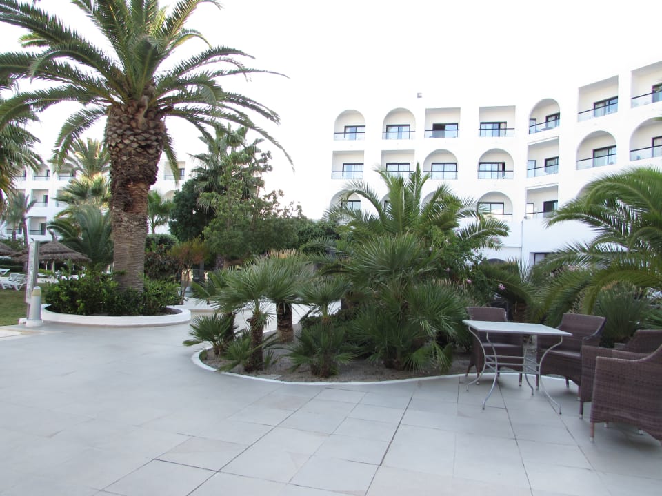 Gartenanlage Nozha Beach Resort & Spa