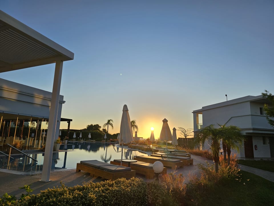 Pool Asterias Beach Resort