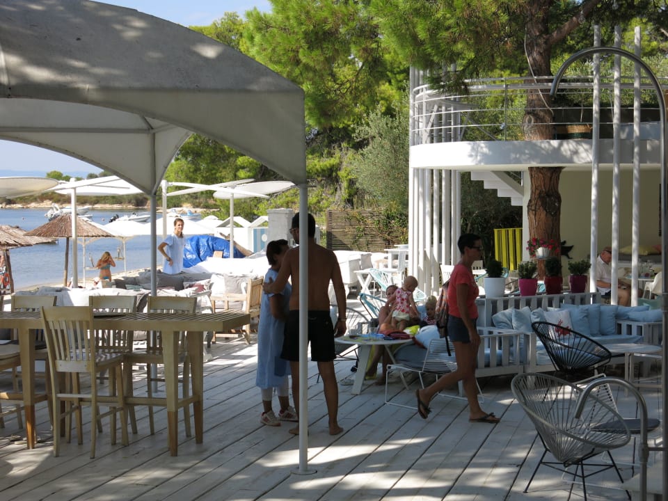 У бара. Ekies All Senses Resort, a Member of Design Hotels