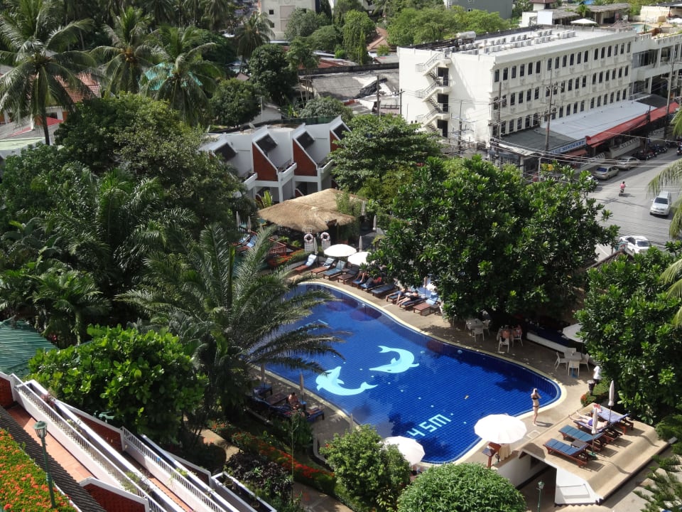 Einer der Poola Best Western Phuket Ocean Resort