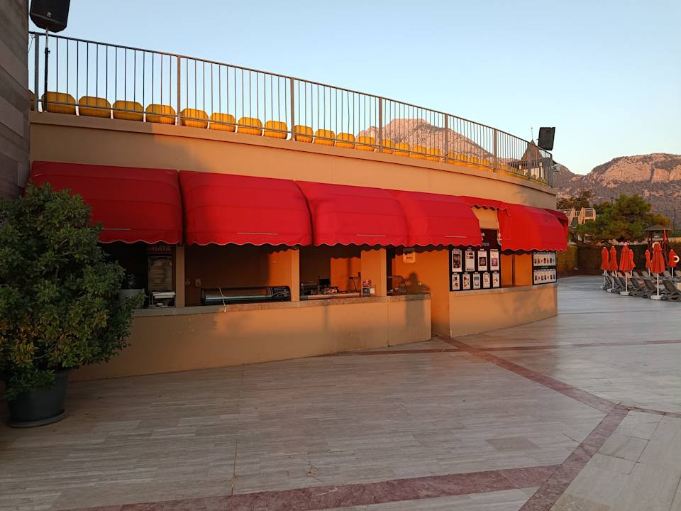 Außenansicht Kilikya Palace Göynük