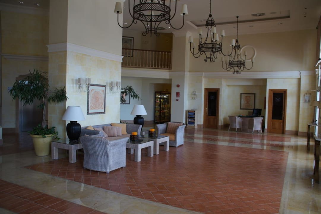 Lobby Grupotel Macarella Suites and Spa