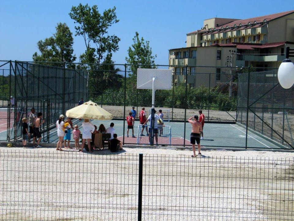 Neue Sportplätze Hotel Novum Garden Side