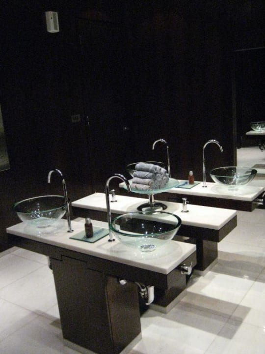 Emirates Towers, Restaurant VU´S, Toiletten Hotel Jumeirah Emirates Towers