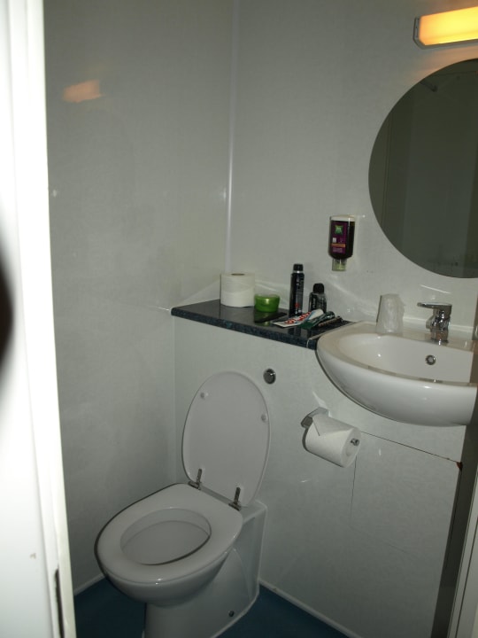 Bad Zimmer 415 ibis Styles London Excel