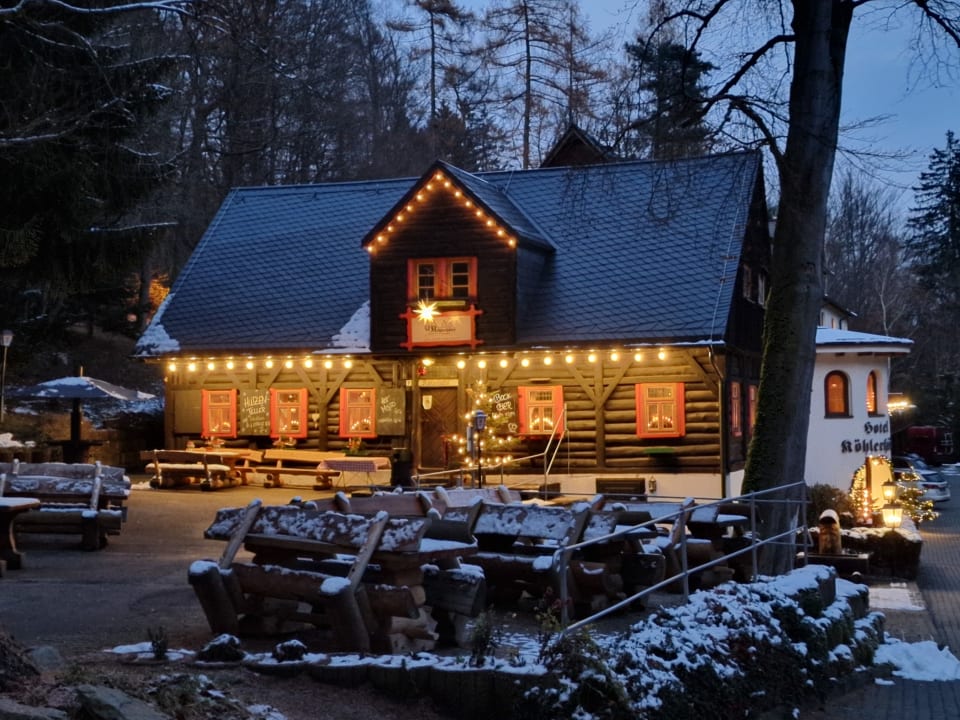 Außenansicht Hotel & Restaurant Köhlerhütte - Fürstenbrunn