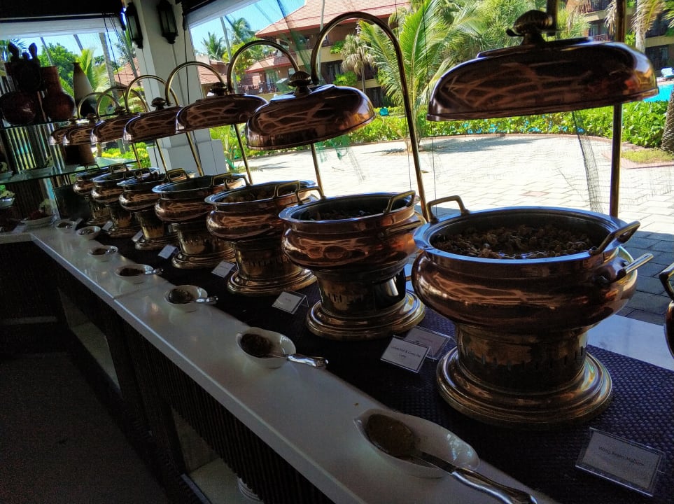 Gastro Royal Palms Beach Hotel