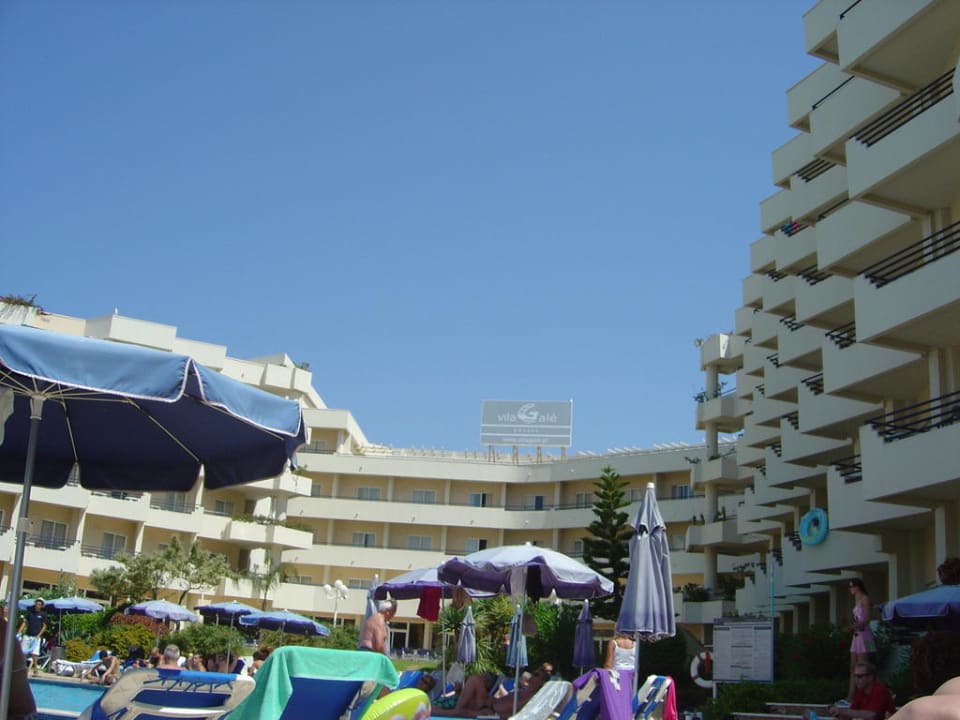 Widok z basenu Hotel Vila Galé Náutico