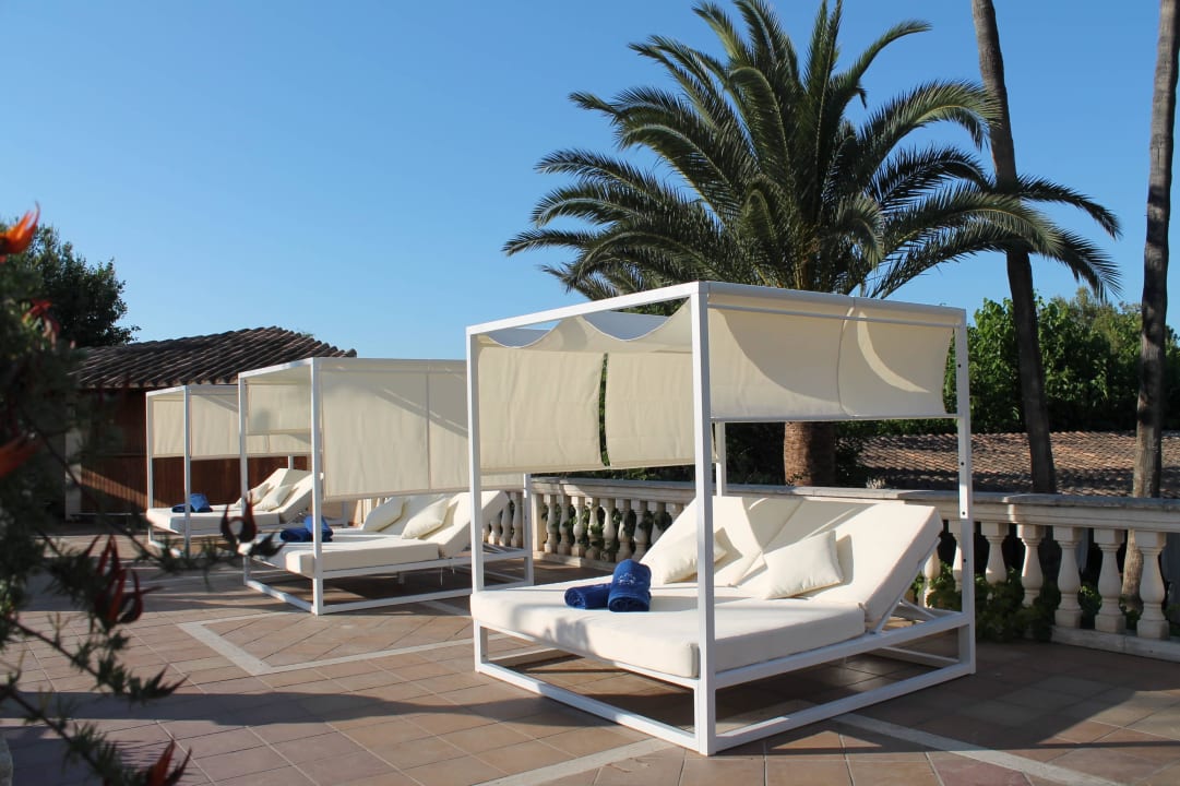 Balinese beds Bahía de Alcúdia Hotel & Spa