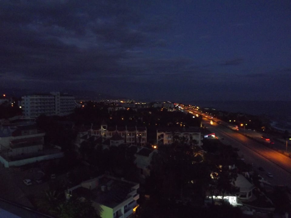 Vom Zimmer bei Nacht Vikingen Infinity Resort & Spa