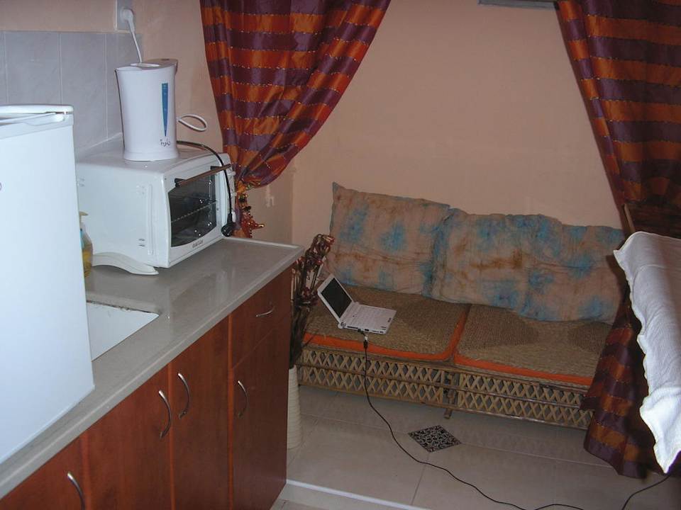 First Floor Apartmentt Kitchenette Guest House Eden TLV