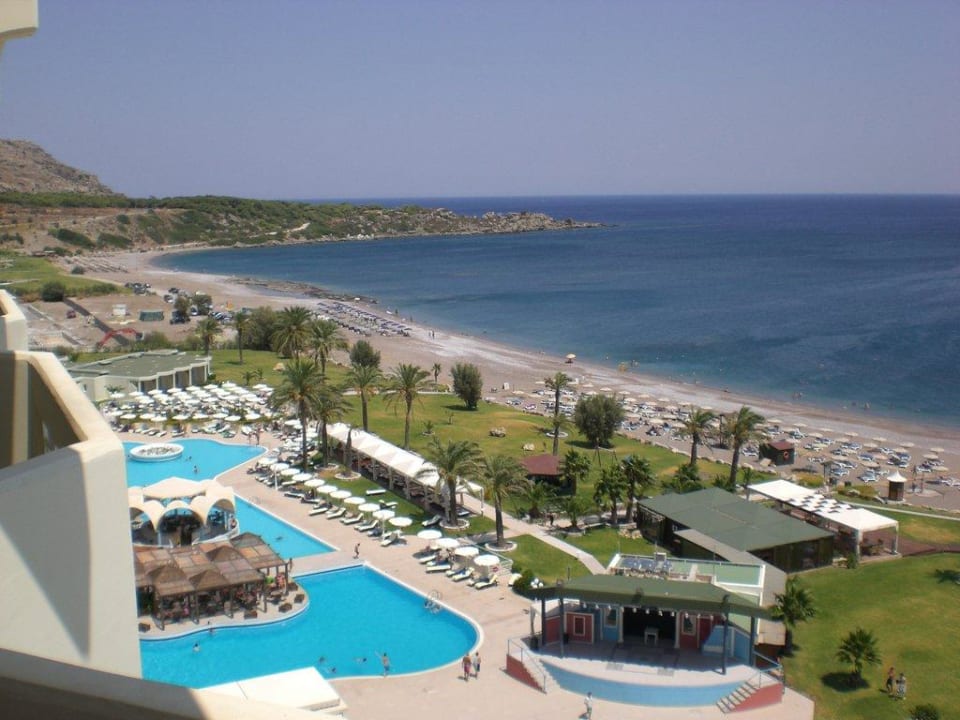 Blick vom Zimmer zum Pool Rodos Palladium Leisure & Wellness