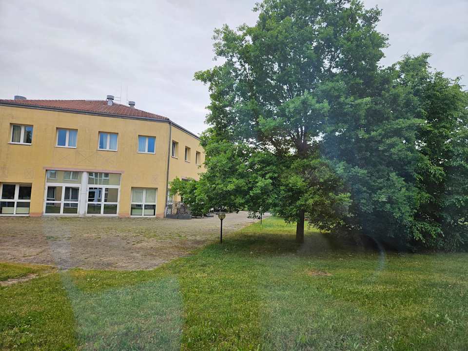 Gartenanlage Hotel Days Inn Dessau