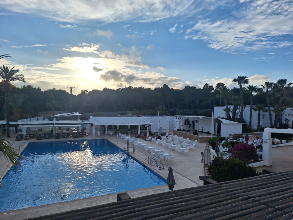 Pool Cala Llenya Resort Ibiza