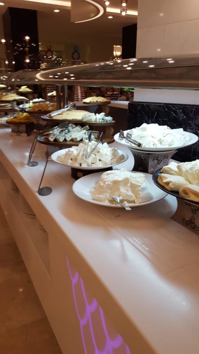 Abwechslungsreich gegessen Adalya Elite Lara