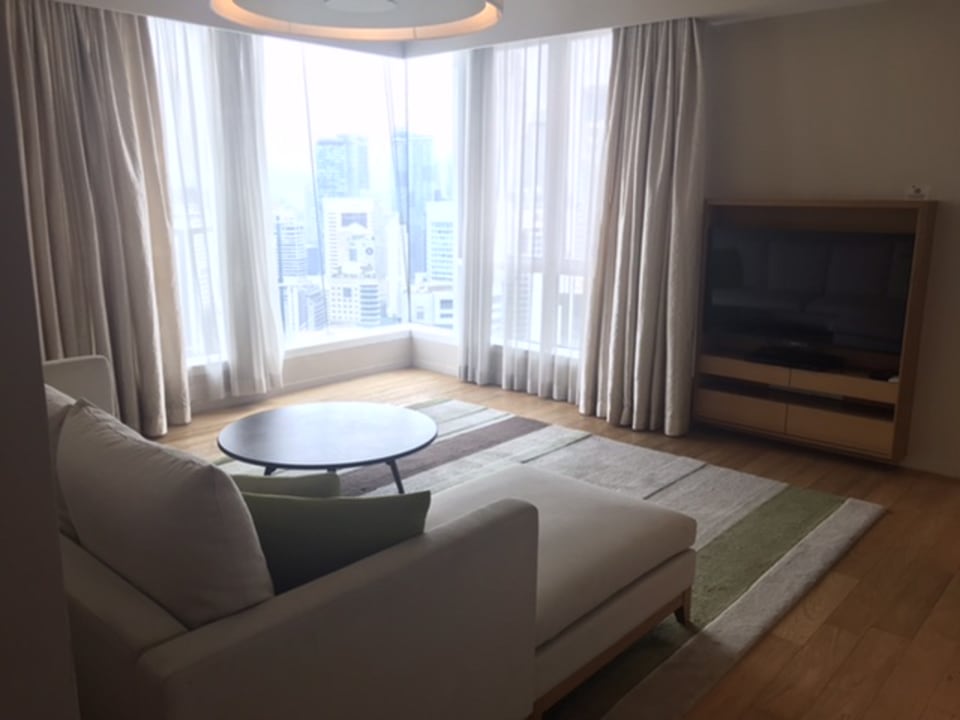 Zimmer Lanson Place Bukit Ceylon Serviced Residences