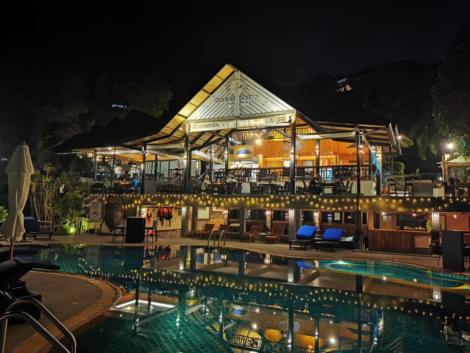 Gastro Coral Cliff Beach Resort