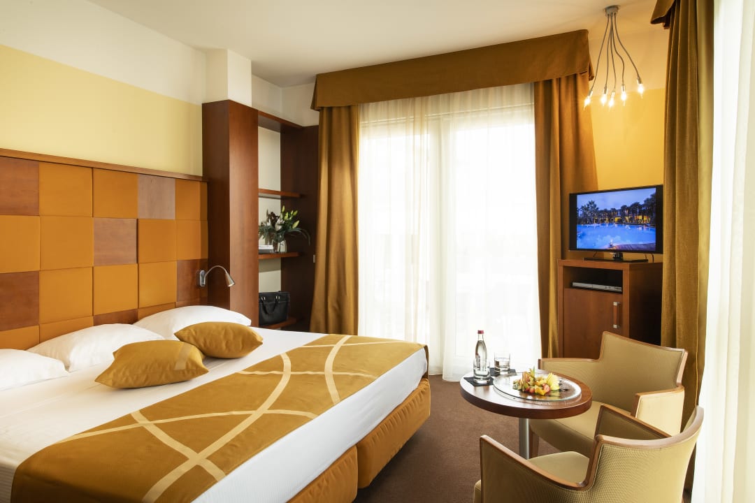 Zimmer Color Hotel