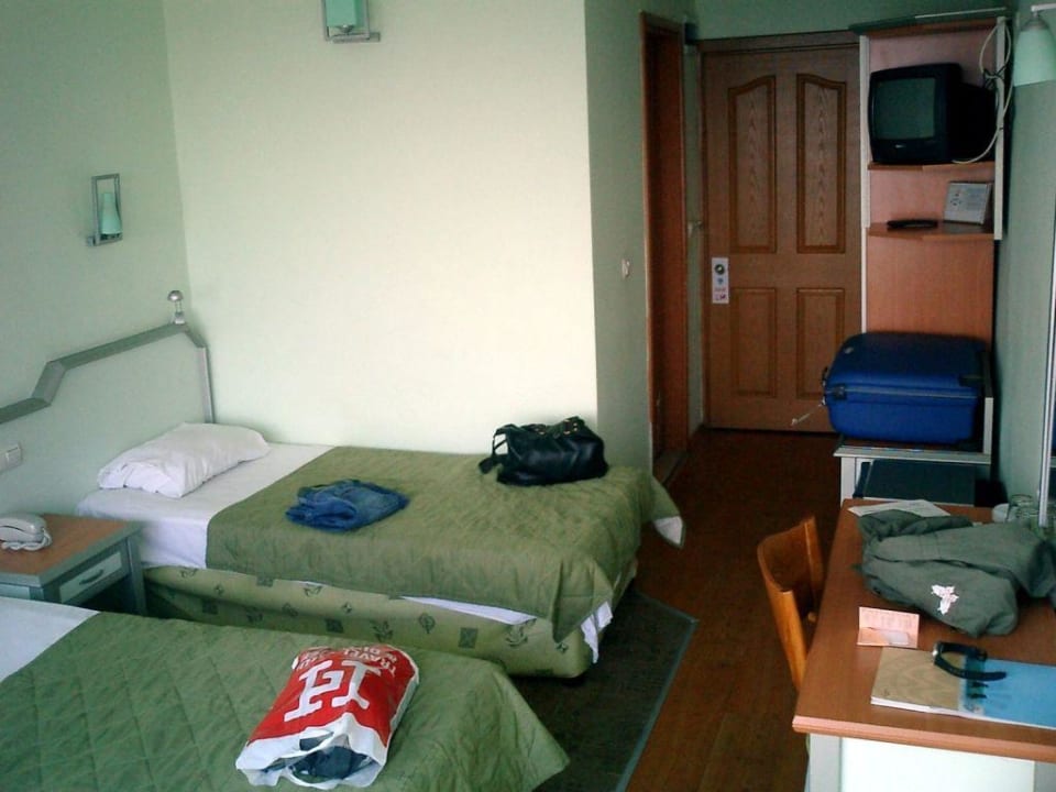 Zimmer 4. Etage Büyük Hotel