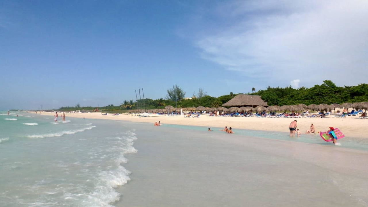 Flach abfallender Strand Iberostar Origin Taínos