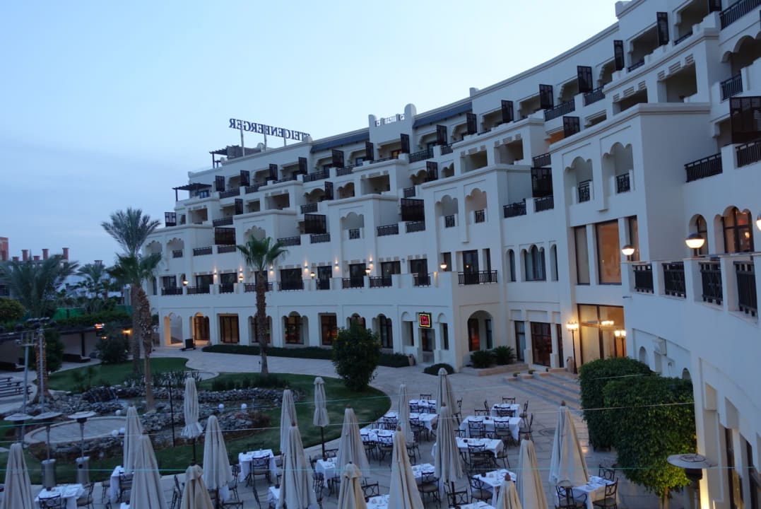 Hotelanlage Innenbereich Steigenberger ALDAU Beach Hotel