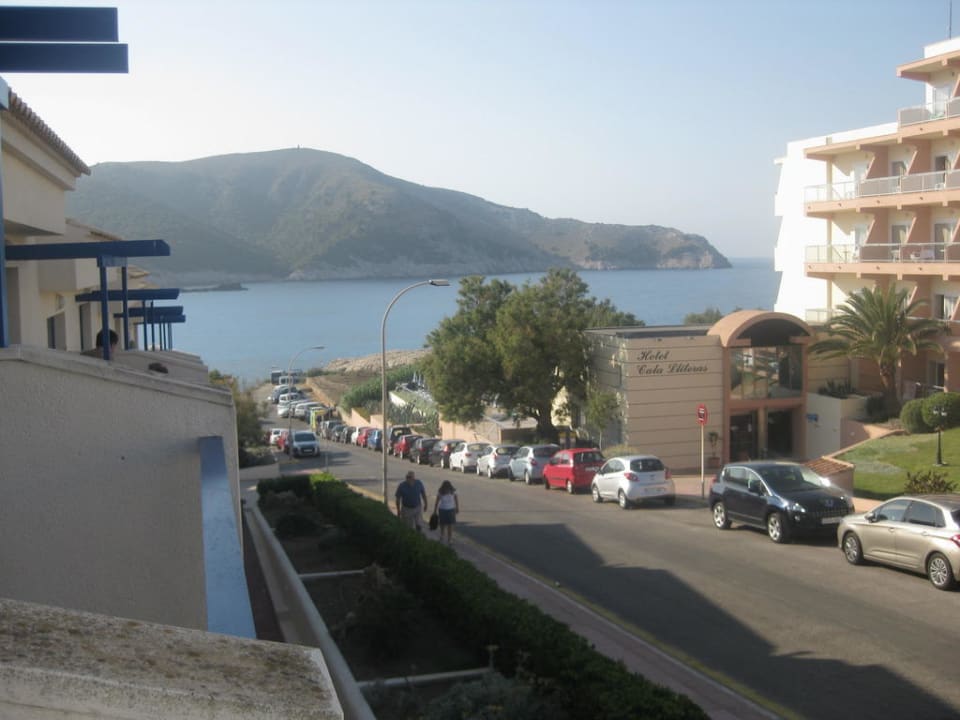 Blick von links aus dem Balkon Parque Nereida Suites Hotel