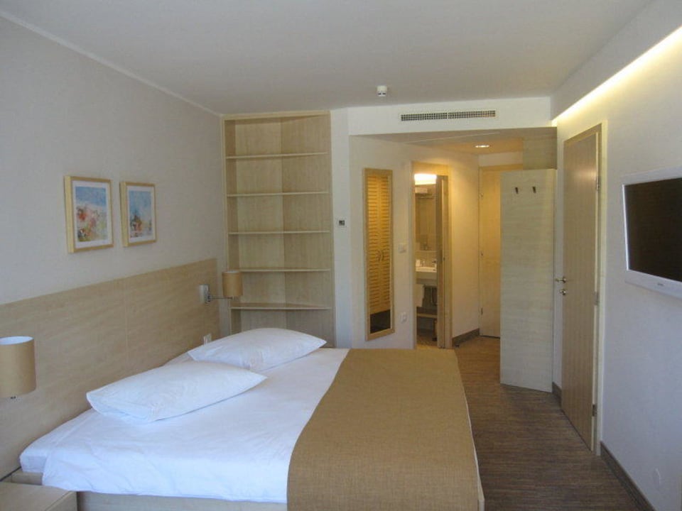Renoviertes Musterzimmer Valamar Parentino Hotel