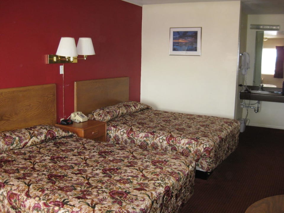 Das wesentlich größere Zimmer zum selben Preis Rodeway Inn Page Near Lake Powell