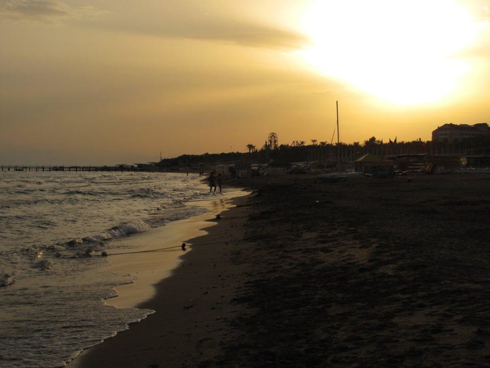 Sonnenuntergang VONRESORT Golden Beach
