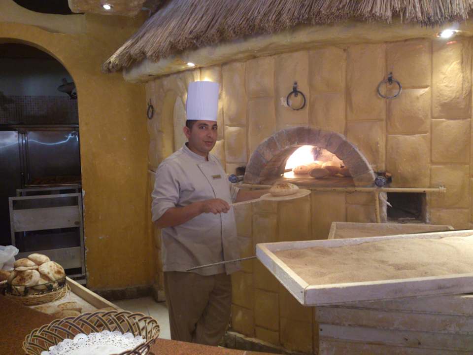 Мастер своей работы!!! Pickalbatros Alf Leila Wa Leila Resort - Neverland Hurghada