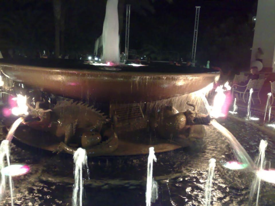 Drachenbrunnen Lopesan Costa Meloneras, Resort & Spa