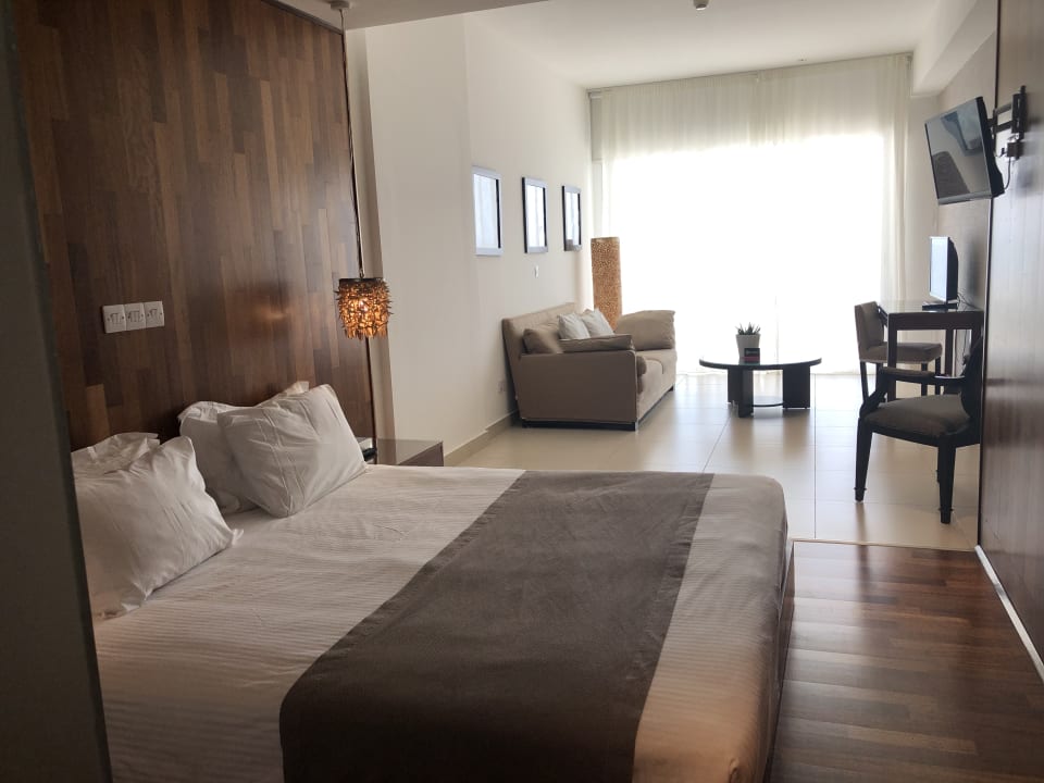 Zimmer Napa Mermaid Hotel & Suites