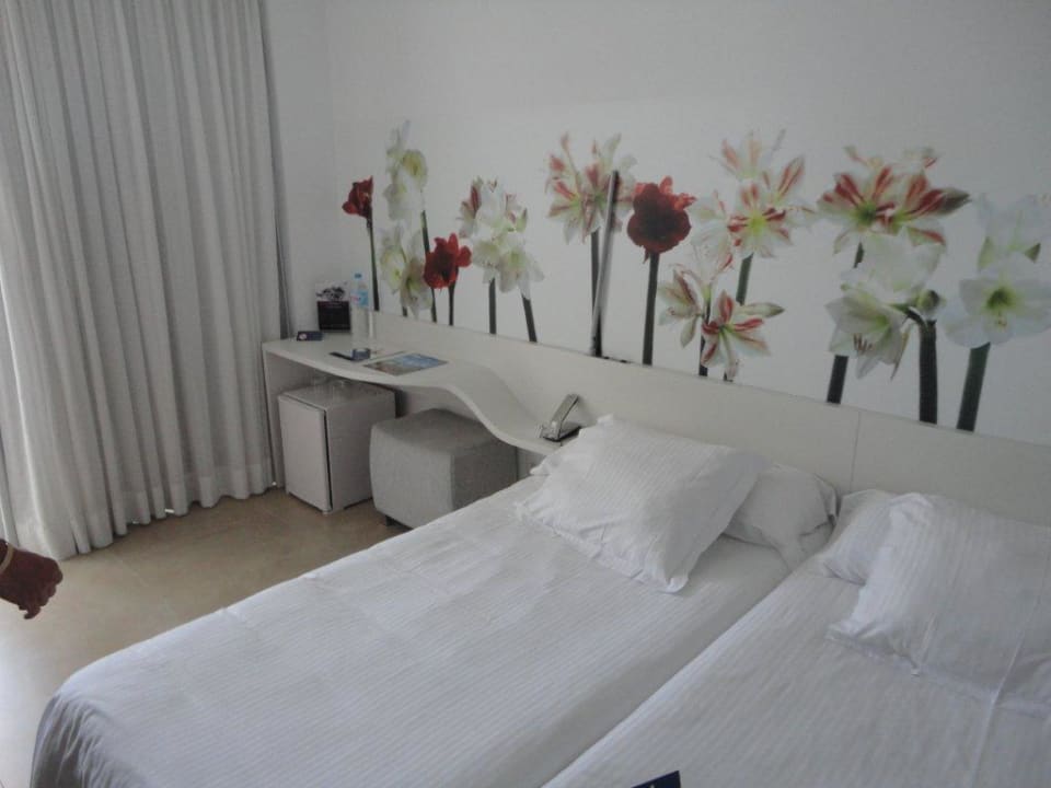 Sypialnia Iberostar Waves Bahia de Palma