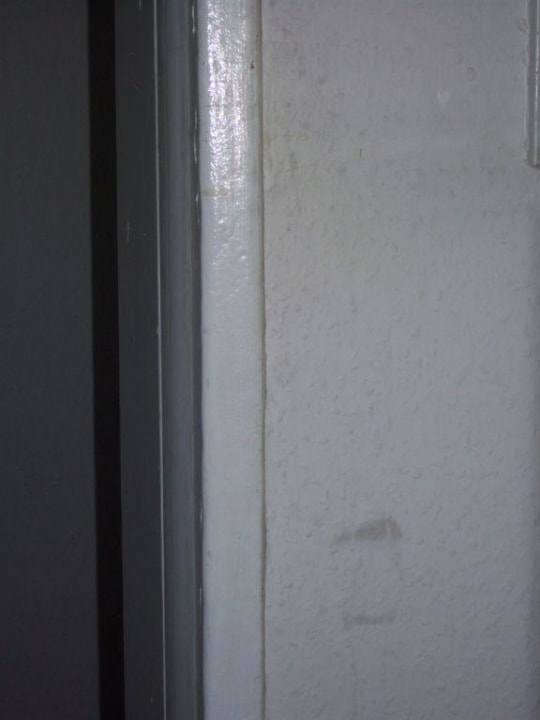 Verschmutzer Türrahmen Haus Marinus