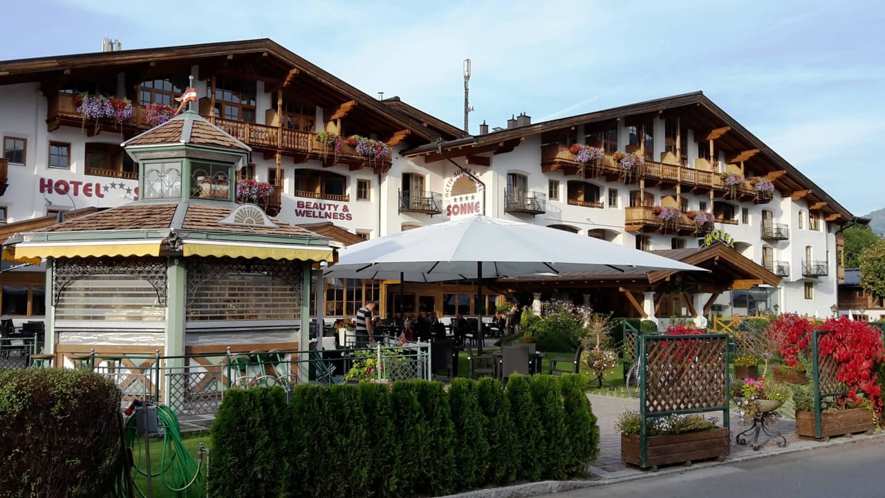 Hotel Frontansicht Hotel Sonne