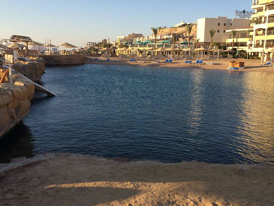 Hotel Strand um ca. 5:30 Uhr Ruhe vor dem Sturm SUNRISE Holidays Resort (Adults Only)