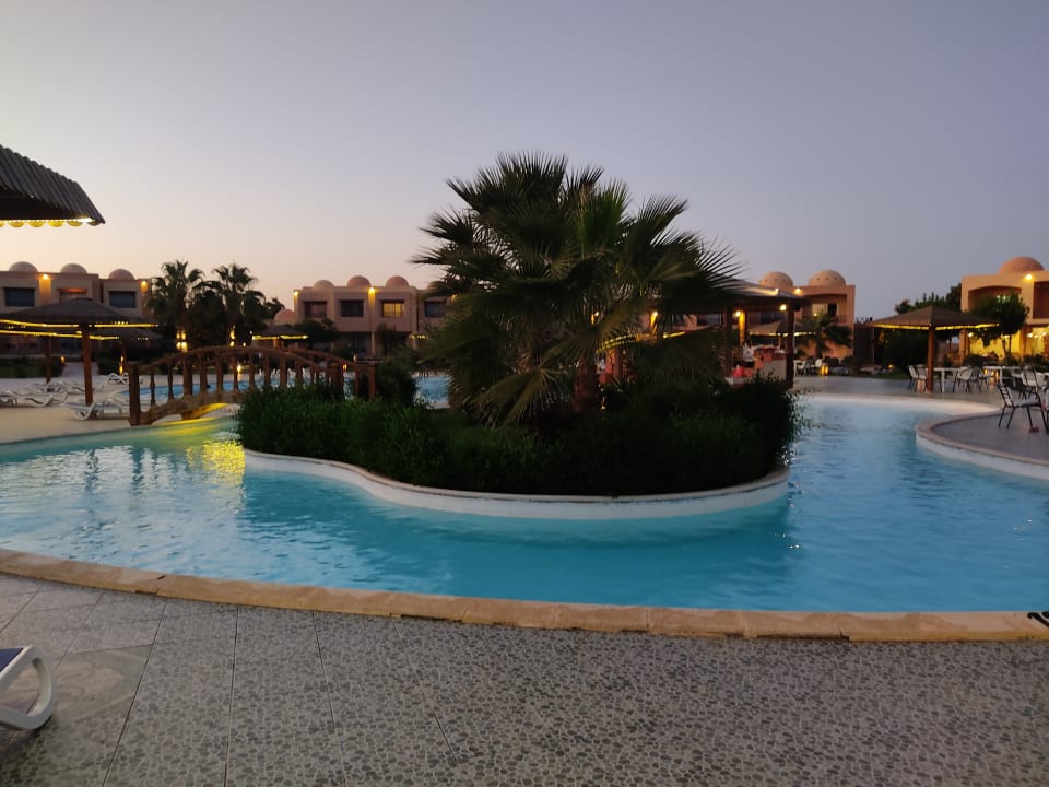 Pool Wadi Lahmy Azur Resort
