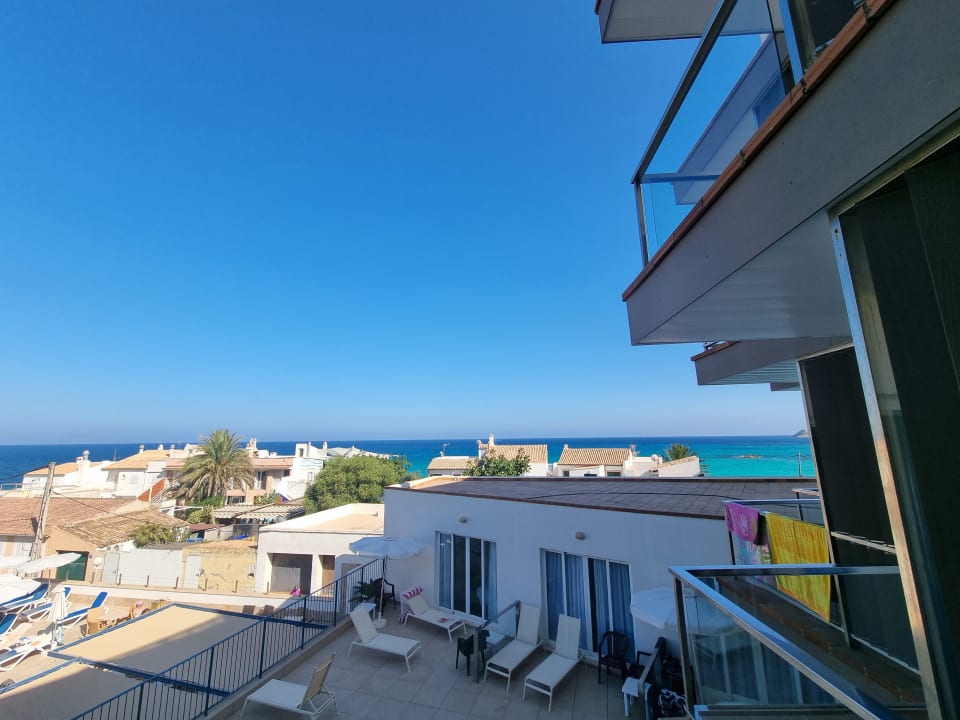 Außenansicht Hotel Clumba